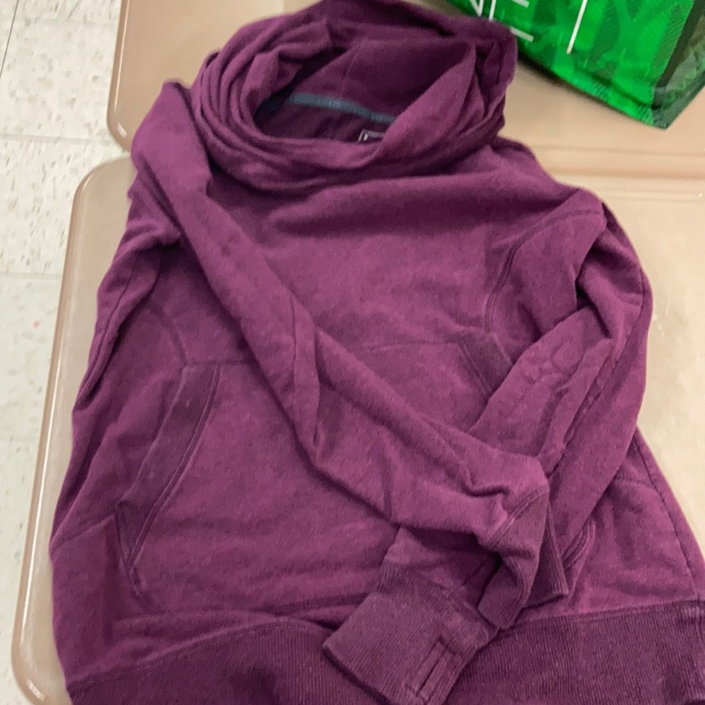 Euc sweatshirt